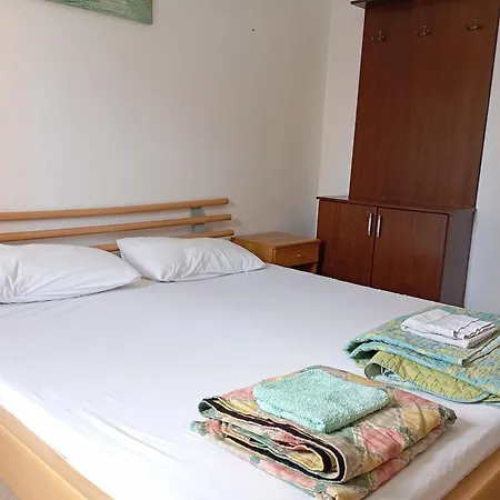 Rose Hostal