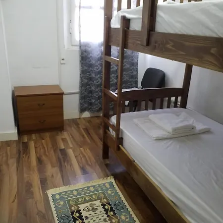 Vandrerhjem Rose Tirana